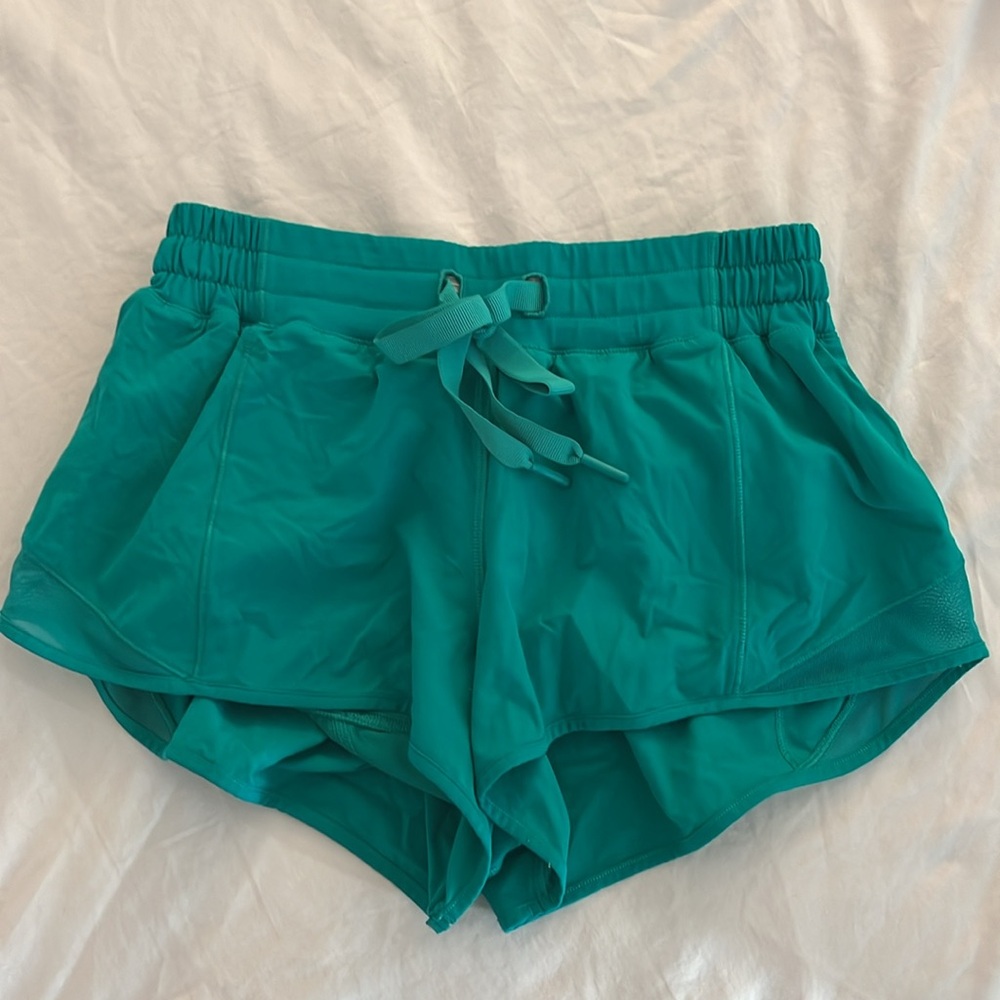 Lululemon shorts size 6